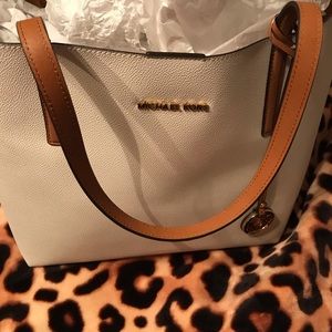 Brand new w/ tags Michael Kors large purse